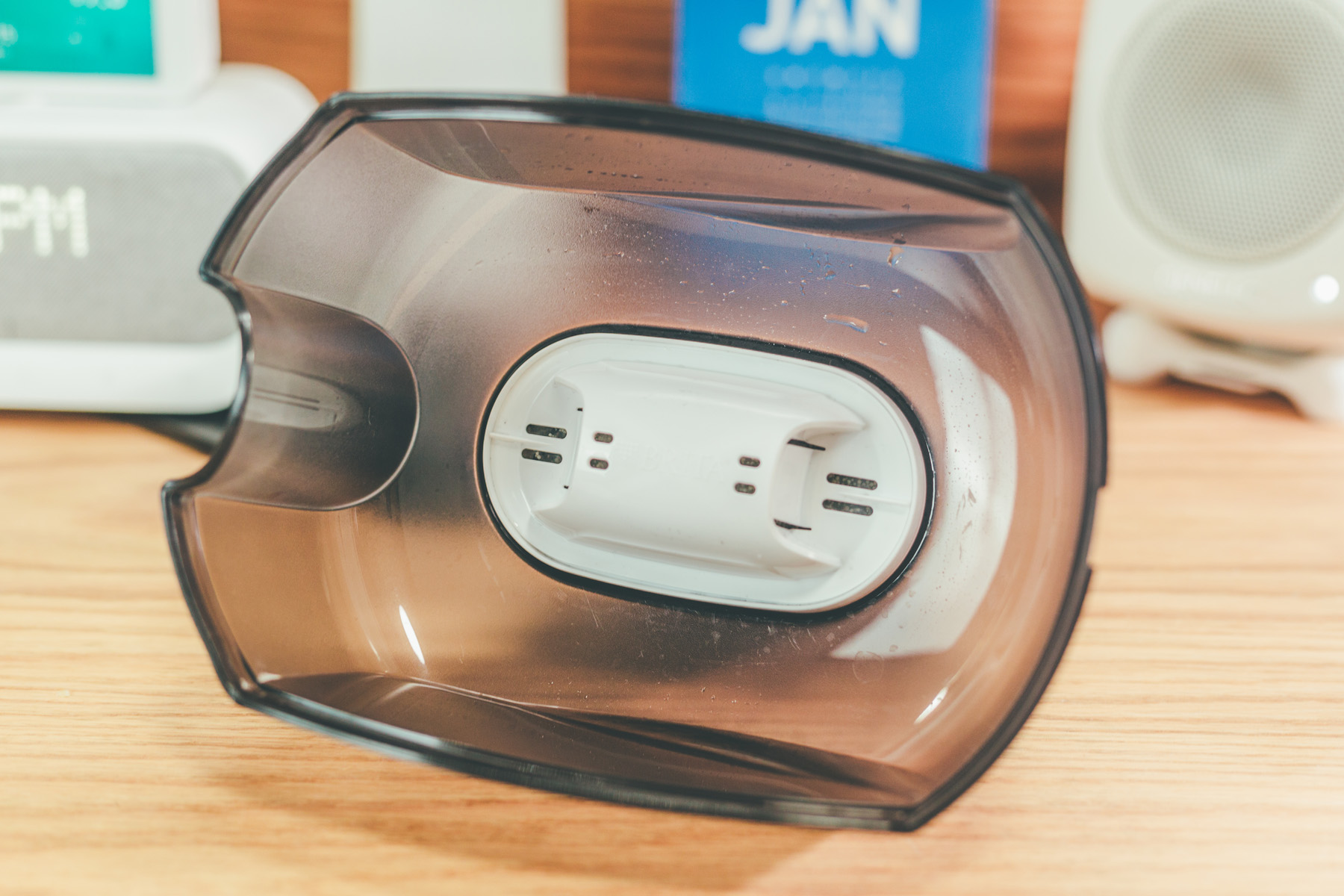 碧然德滤水壶一次最多能倒多少水,每天100升水净水器