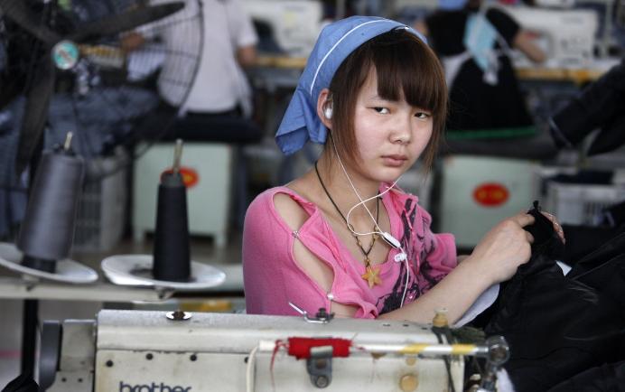 女生为什么住员工宿舍不外面租房,打工妹不愿意住宿舍