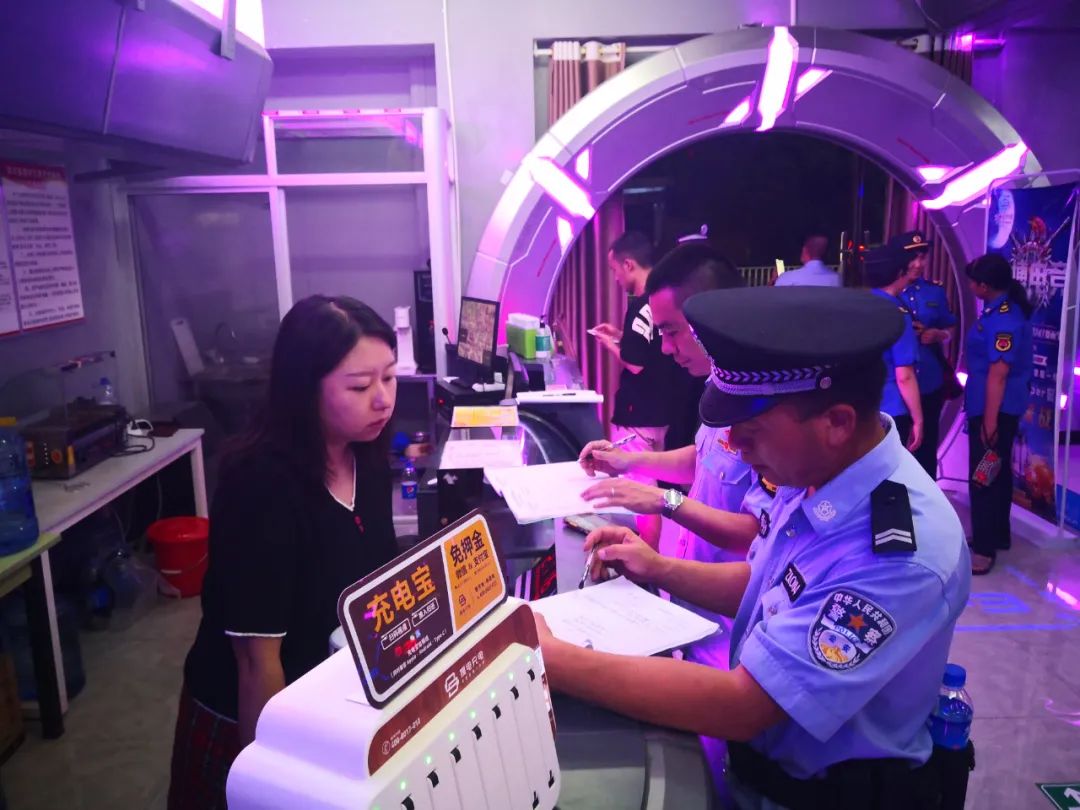 巡警大队加强春节期间巡逻防控,警方全力做好端午安保工作