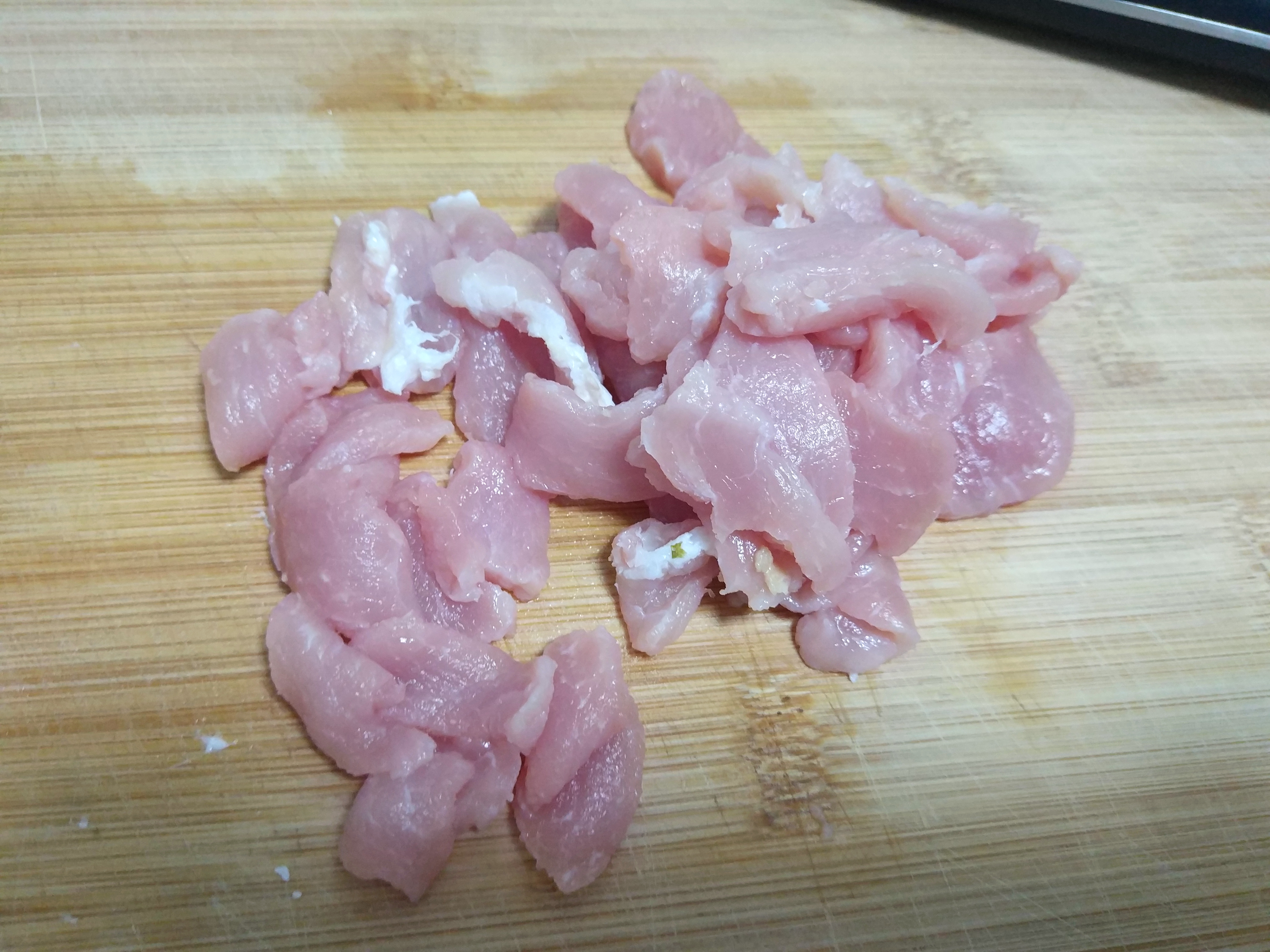 滑肉汤这样做，汤鲜味美，肉质Q弹爽滑不掉粉，老少皆宜非常好喝