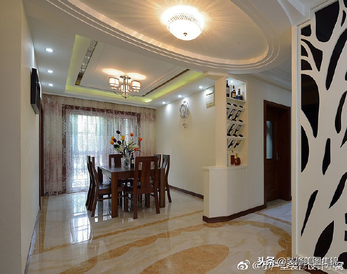 客厅和餐厅隔断柜,餐厅隔断设计带移门