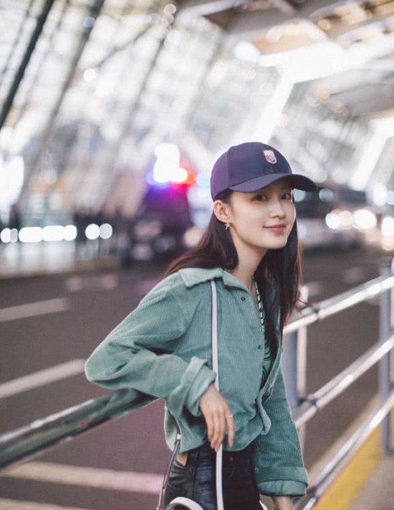 运动风格微胖,休闲运动风穿搭舒服又随性