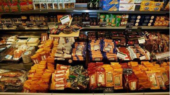 一百块在瑞典可以买到什么？游客去了一趟超市，出来生无可恋