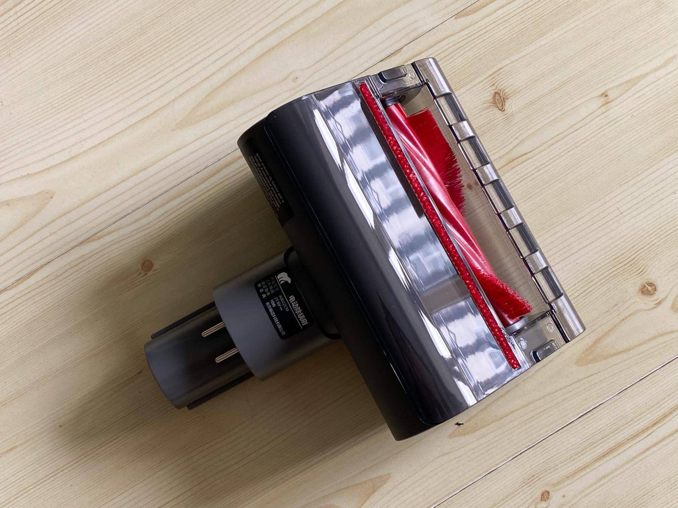 一人轻松扫全屋,娇小女生最爱用?顺造轻量手持吸尘器L1体验