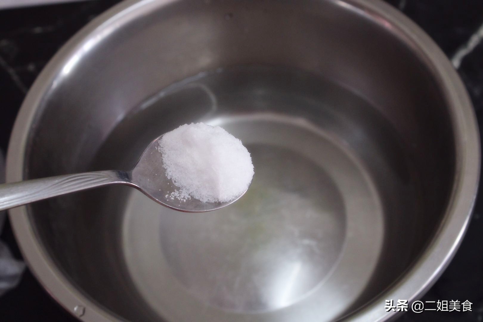 金针菇怎么放可以长时间保鲜,金针菇放冰箱时间长了还可以吃吗