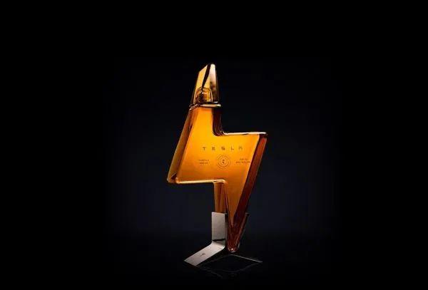 特斯拉酒瓶同款,特斯拉酒瓶在美国卖什么价
