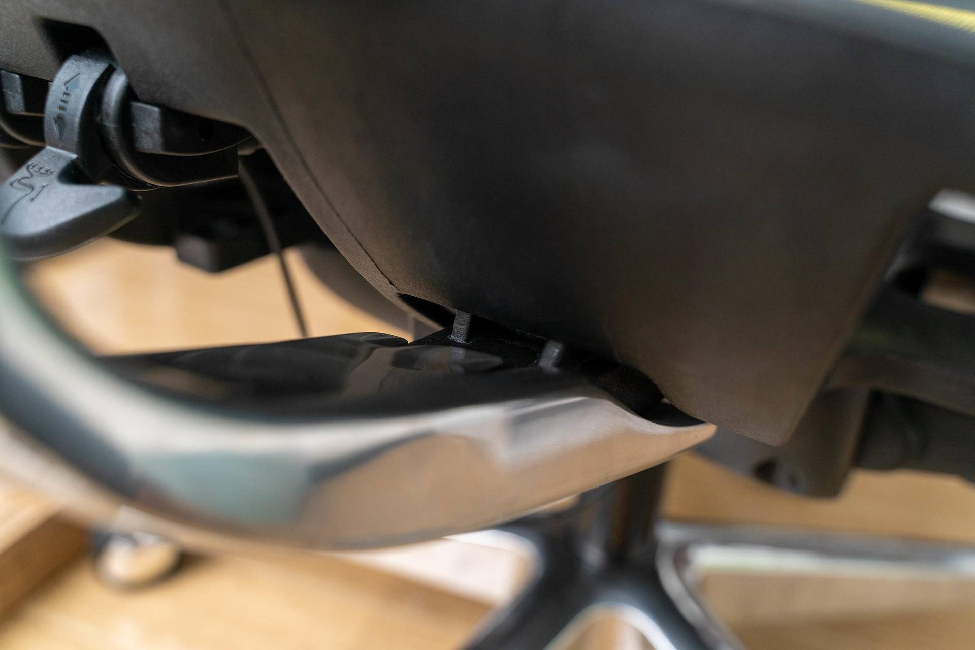 电脑椅选布的还是皮的,电脑椅选电竞椅还是人工椅