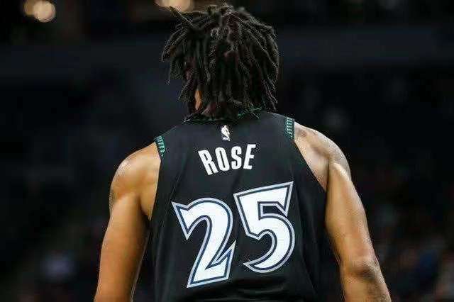 罗斯：从最年轻的MVP到老将底薪又怎样？坚持梦想终会绽放