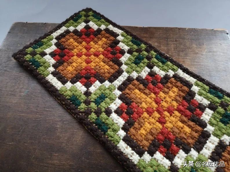 旧物利用!毛线用不完就用来刺绣,这才是十字绣最让人佩服的绣法