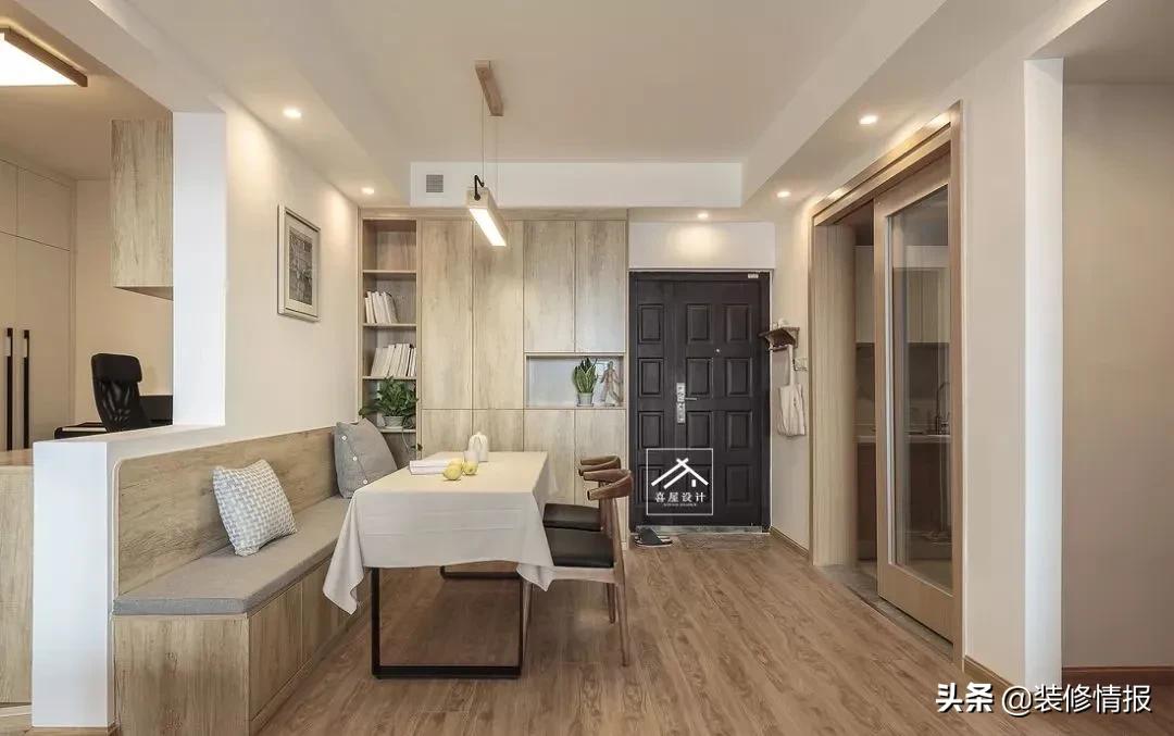 进门就是客餐厅一体卡座设计,餐厅全卡座设计效果图