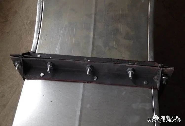 风管角钢法兰连接用于什么系统,风管角钢法兰与共板法兰的要求