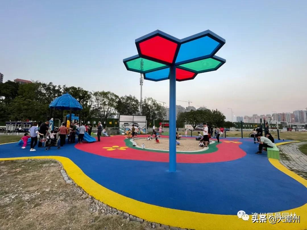 市区这8大公园“魔幻”变身!增添了游乐区、沙坑、足球场、彩绘墙....