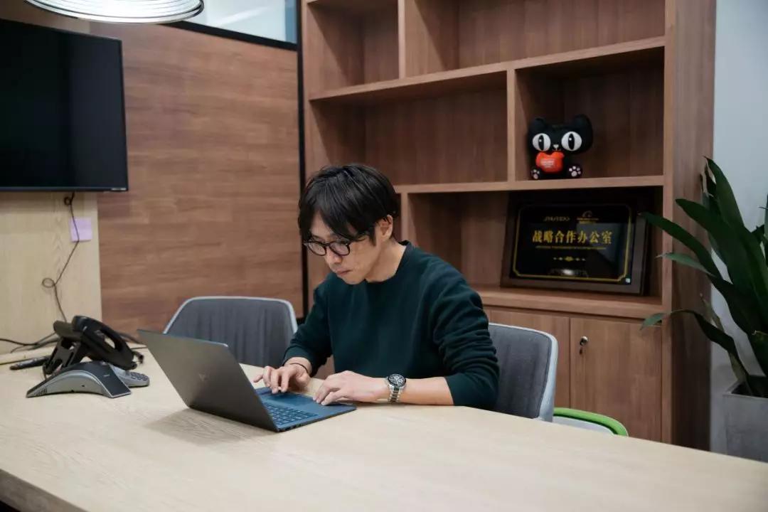 一天5个品牌销售过亿，这家147岁的日本公司凭啥让中国女人疯狂？