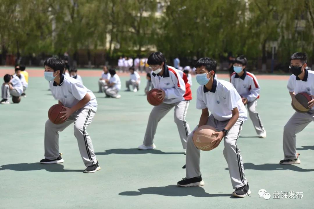 “睡眠令”实行第一天，盘锦中小学变化挺明显