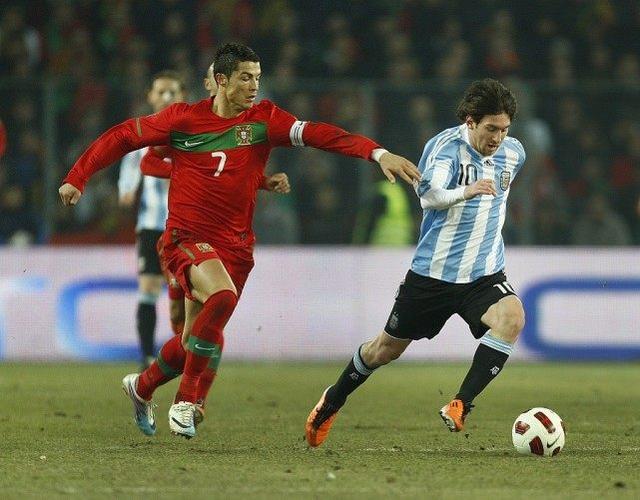 我不是天生强大，而是天生要强，这句话几乎是梅西的生涯缩影