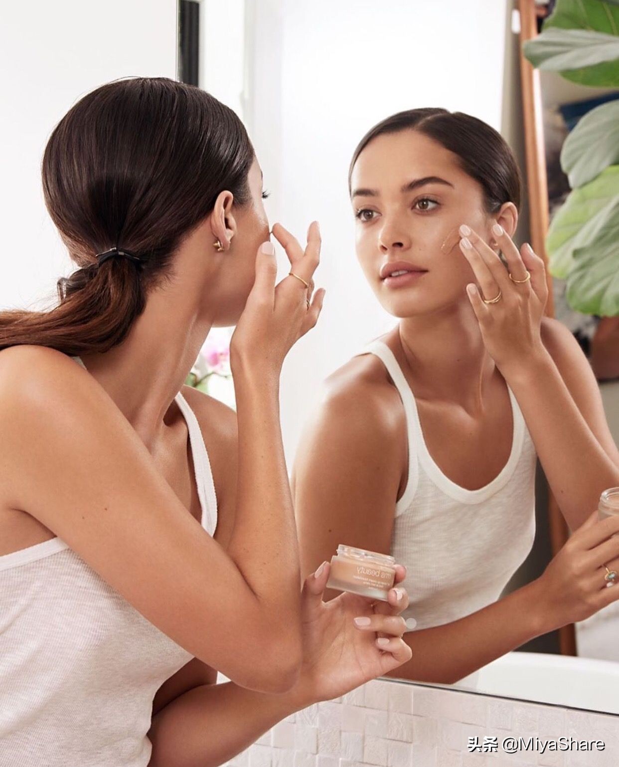 玉兰油水感透皙亮肤,玉兰油美白光感小白瓶