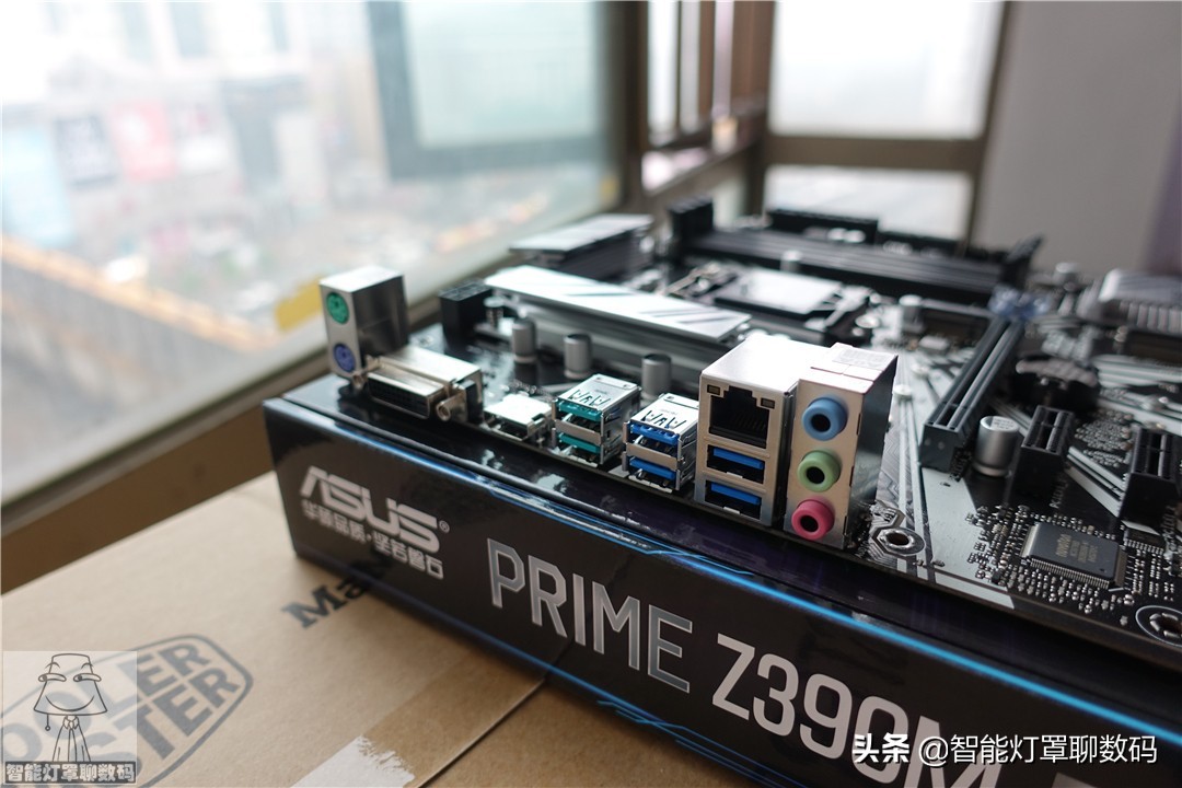 灯罩装机日记001：妹子的万元设计游戏机，感觉主板选错了