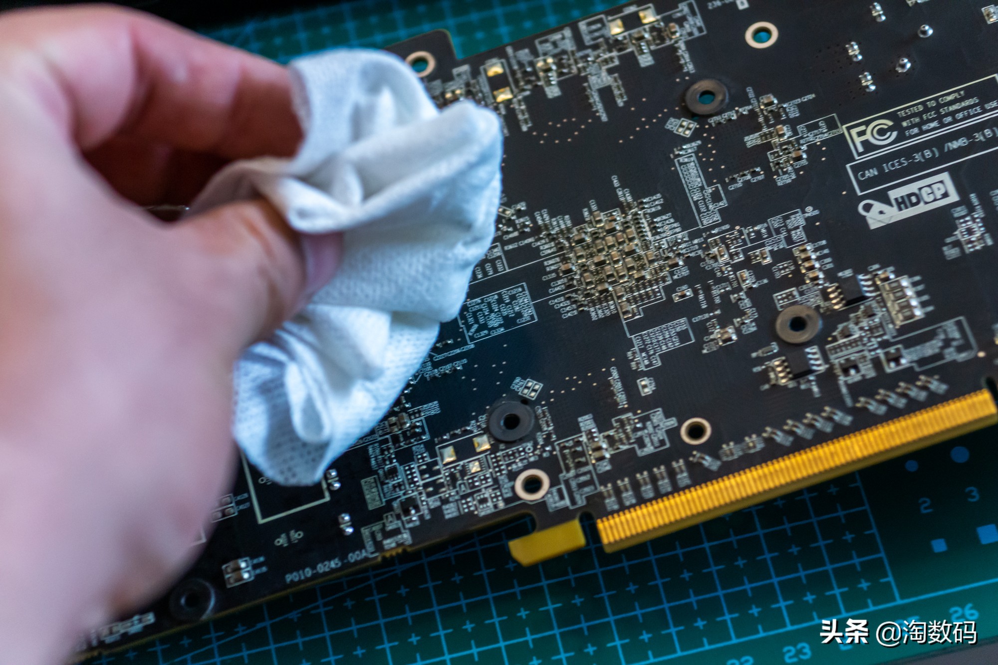 rx580蓝宝石8g超白金吃鸡测试,rx580满血版相当于哪个显卡