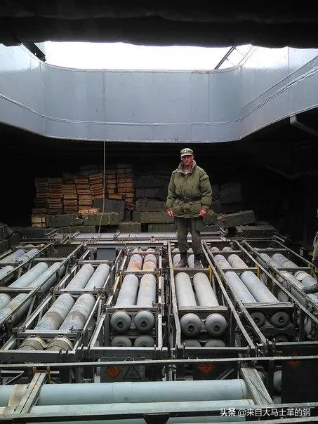 俄军使用温压弹tos-1a,俄军使用tos-1a温压弹