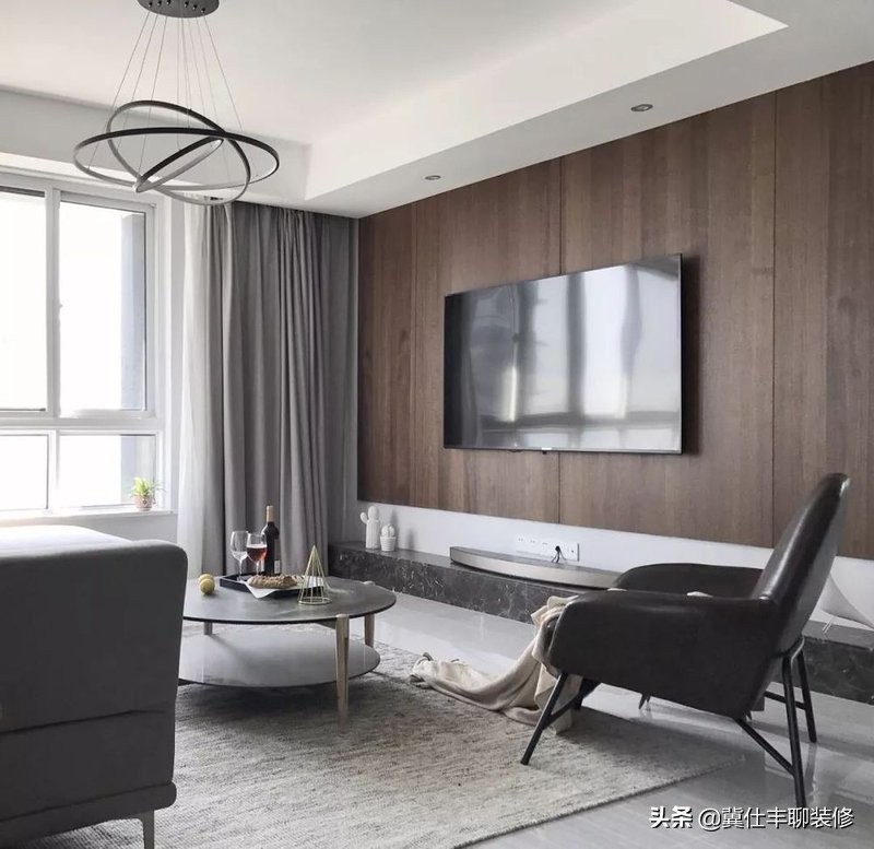 木板背景墙能不能挂电视,非承重墙有没有办法安电视