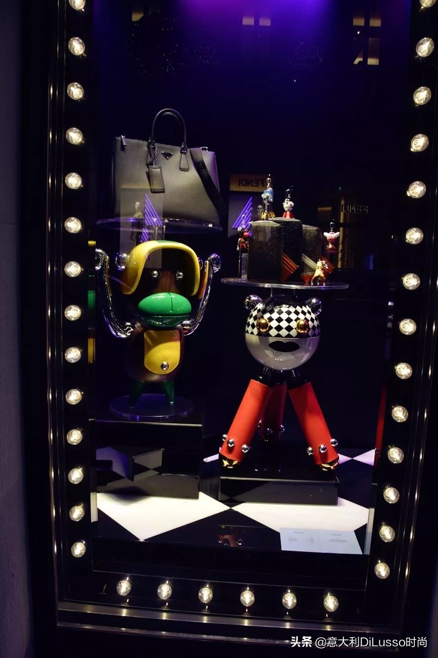 欧洲橱窗为什么漂亮,国外橱窗和小店的区别