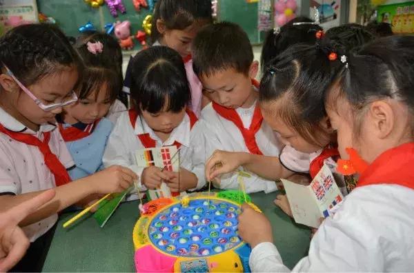 成都十八中学过六一儿童节,各学校精彩纷呈庆六一