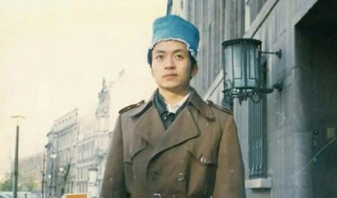 顾城杀妻后的下场,顾城杀妻后的生活