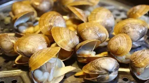 这些秘制的海鲜神店,把正宗烤蚬子、海蛎子刮回家