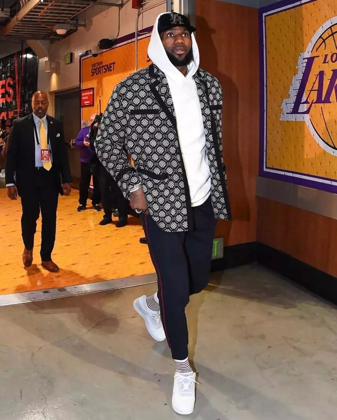 勒布朗詹姆斯衣品,始于球技忠于人品勒布朗