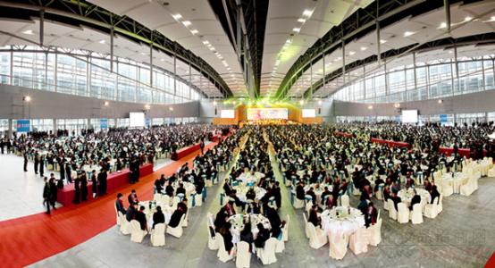 商会主持人开场白台词大全简短,经销商会议主持人现场开场白