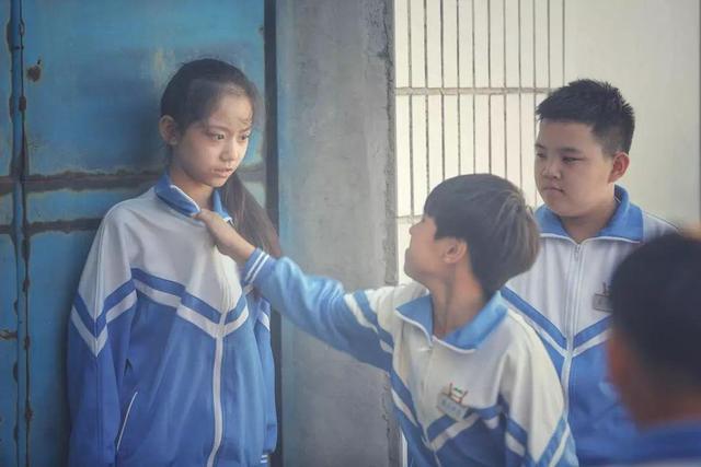 担心孩子被霸凌怎么跟老师沟通,孩子遇到霸凌的四条保命规则