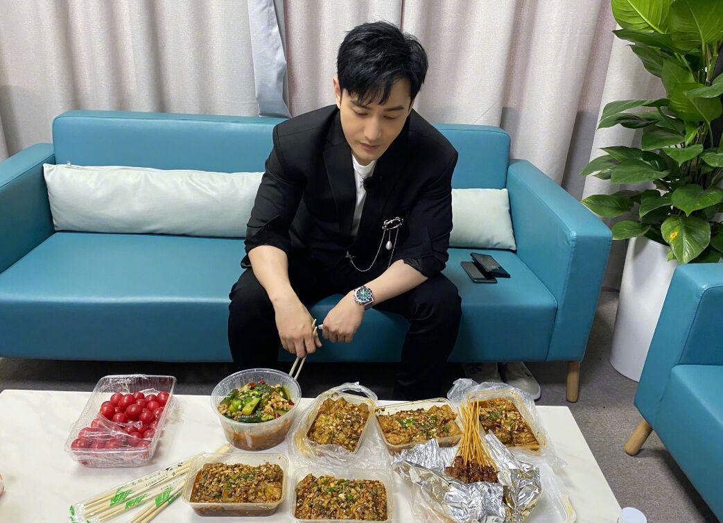 黄晓明以前到底有多火,黄晓明为什么最近那么火