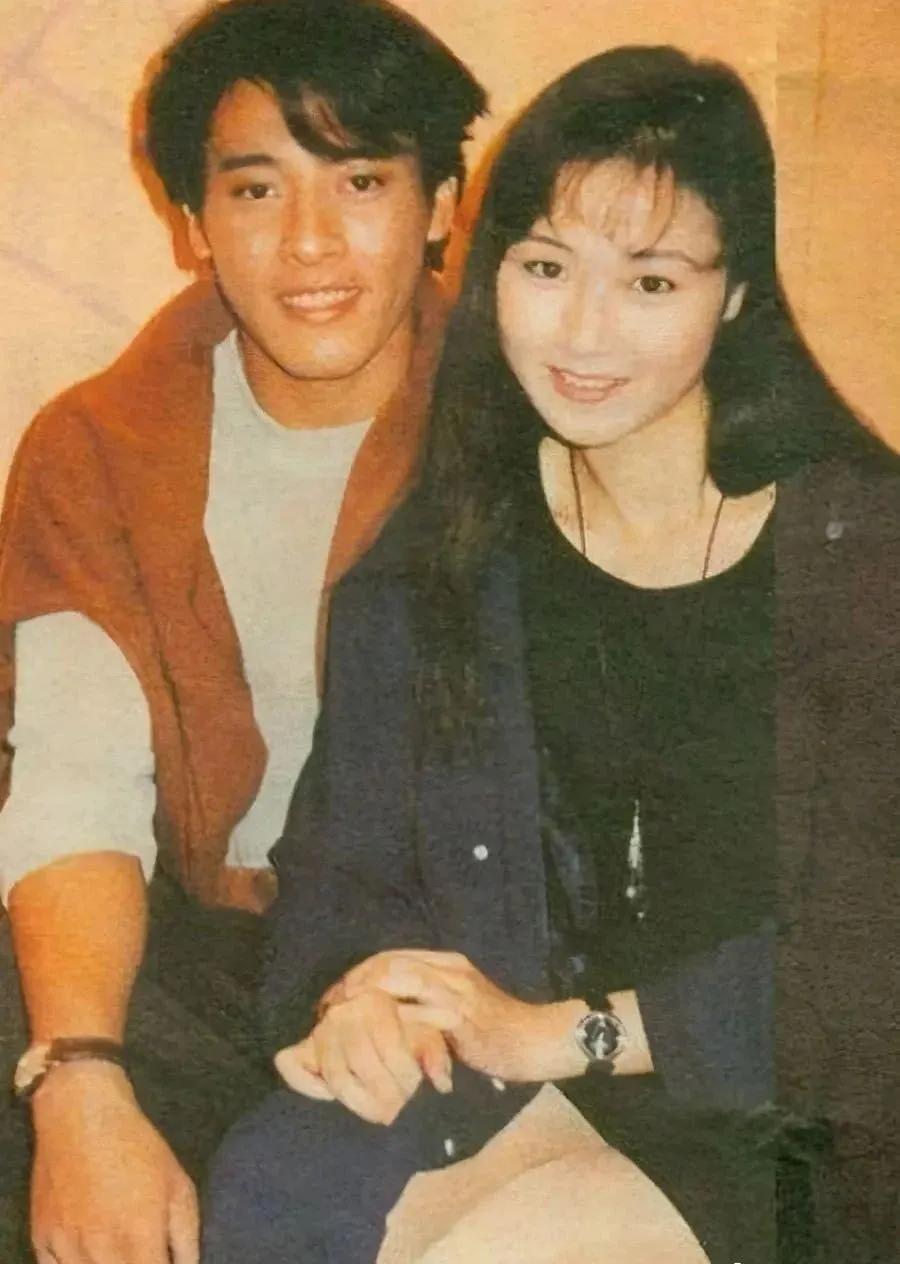 鍚曢璐ょ殑鍒濇亱,鍒濇亱鍚曢璐や竾缁洴