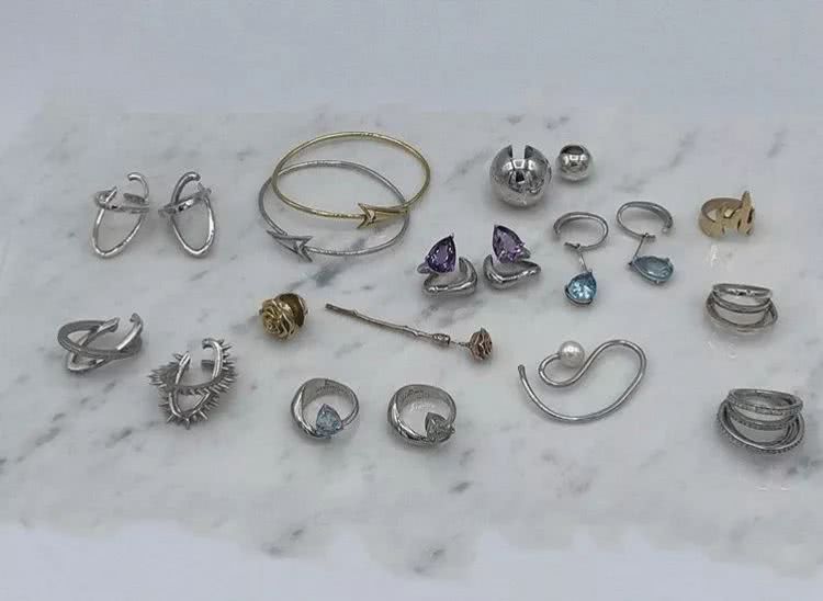 比起Ambush处了什么“对象”,我更关心这些小众配饰品牌何时上新