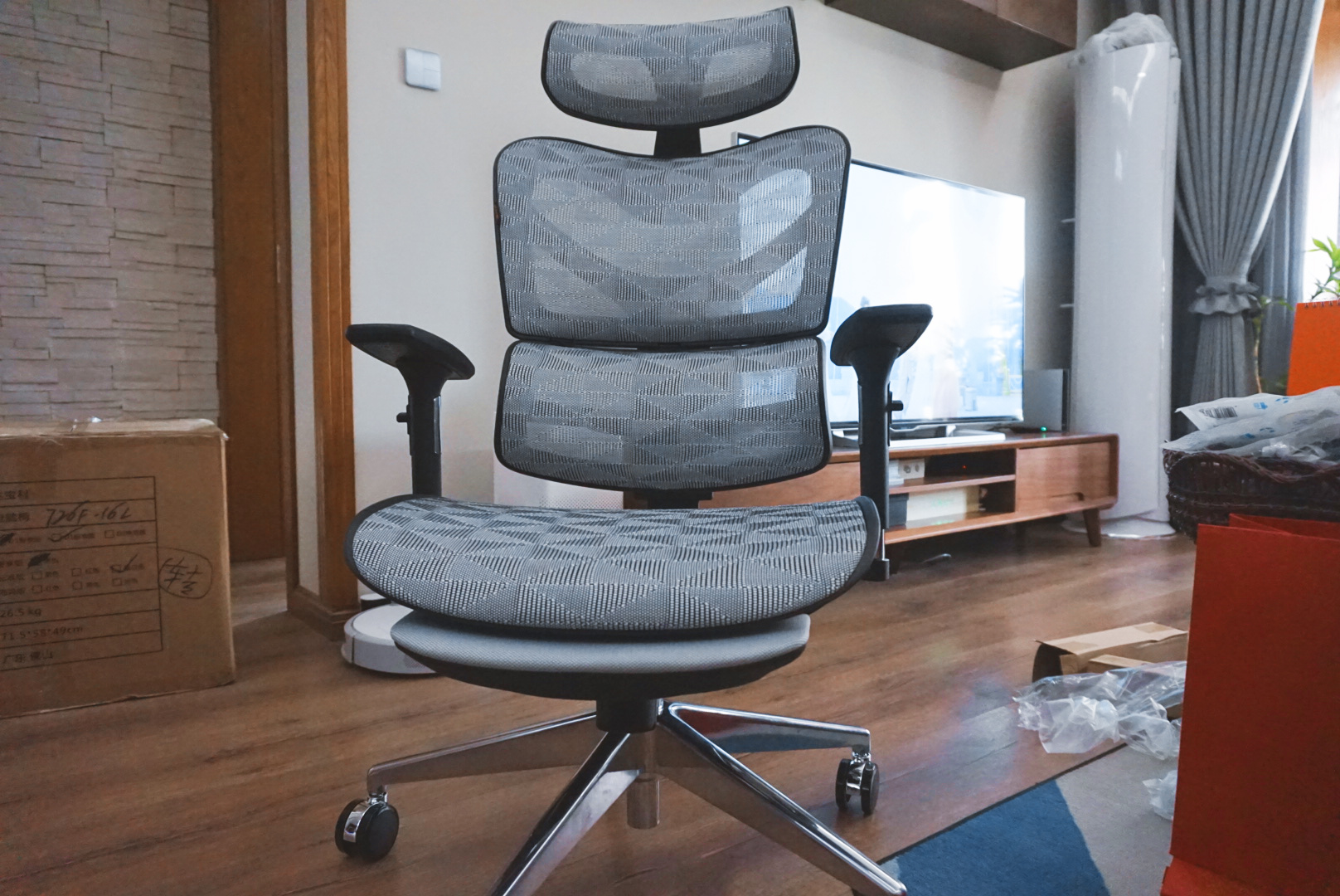 看了老罗推荐的人体工学椅我买了它——达宝利D1人体工学椅评测