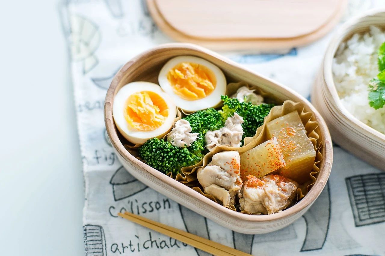 日本母亲给孩子准备的午餐便当,日本盒饭便当有多精致