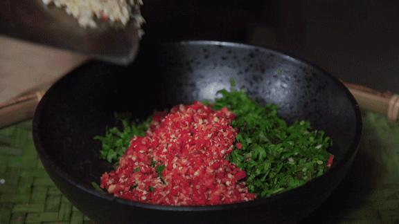 “阿盆姐”让世界迷上了云南，来认识一下这位90后云南妹子的生活