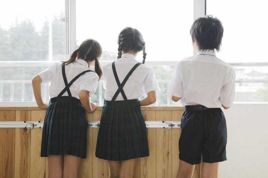 “妈妈，我喜欢同桌”，孩子到“异性好感期”，家长应该如何应对