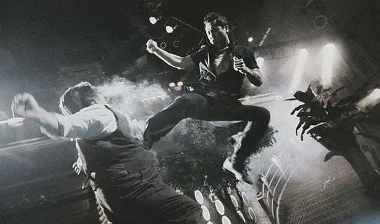 吴京与甄子丹巷战的电影,甄子丹吴京全部电影完整版