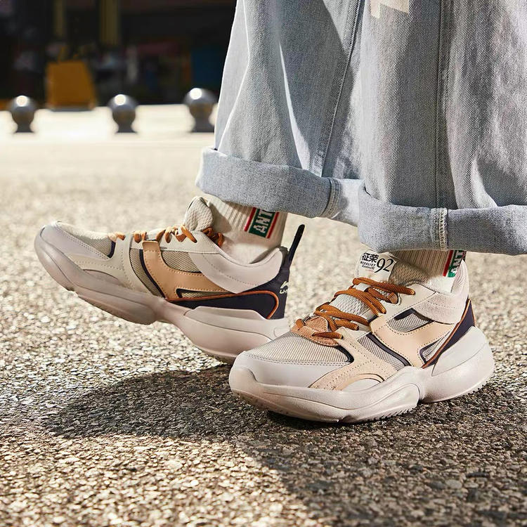 国货之光李宁系列,国货之光李宁的崛起之路