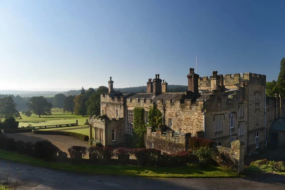 英国伦敦50亩的庄园别墅出售,英国300亩庄园出售