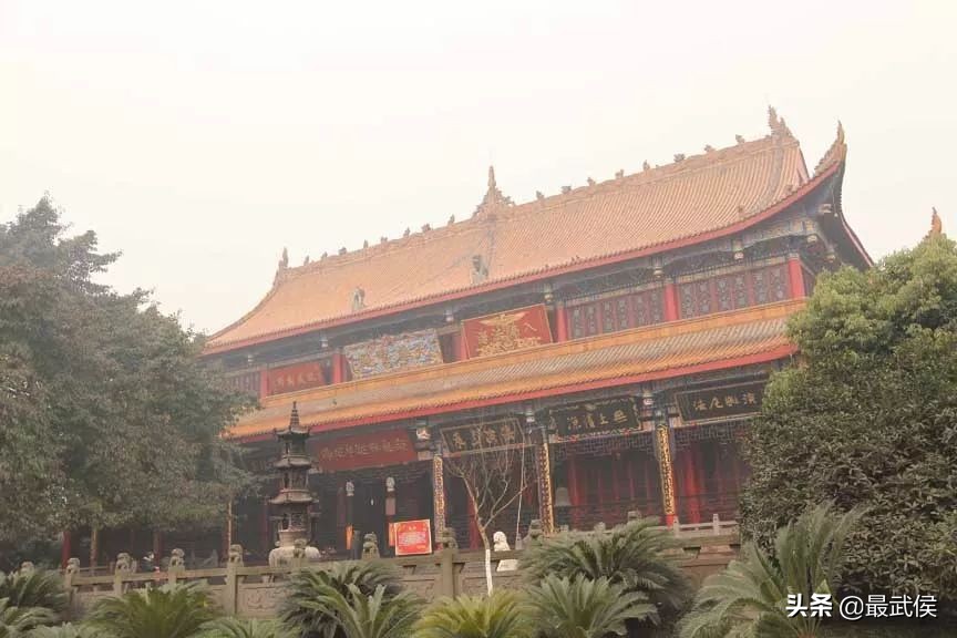 坐上地铁游成都,成都游记地铁