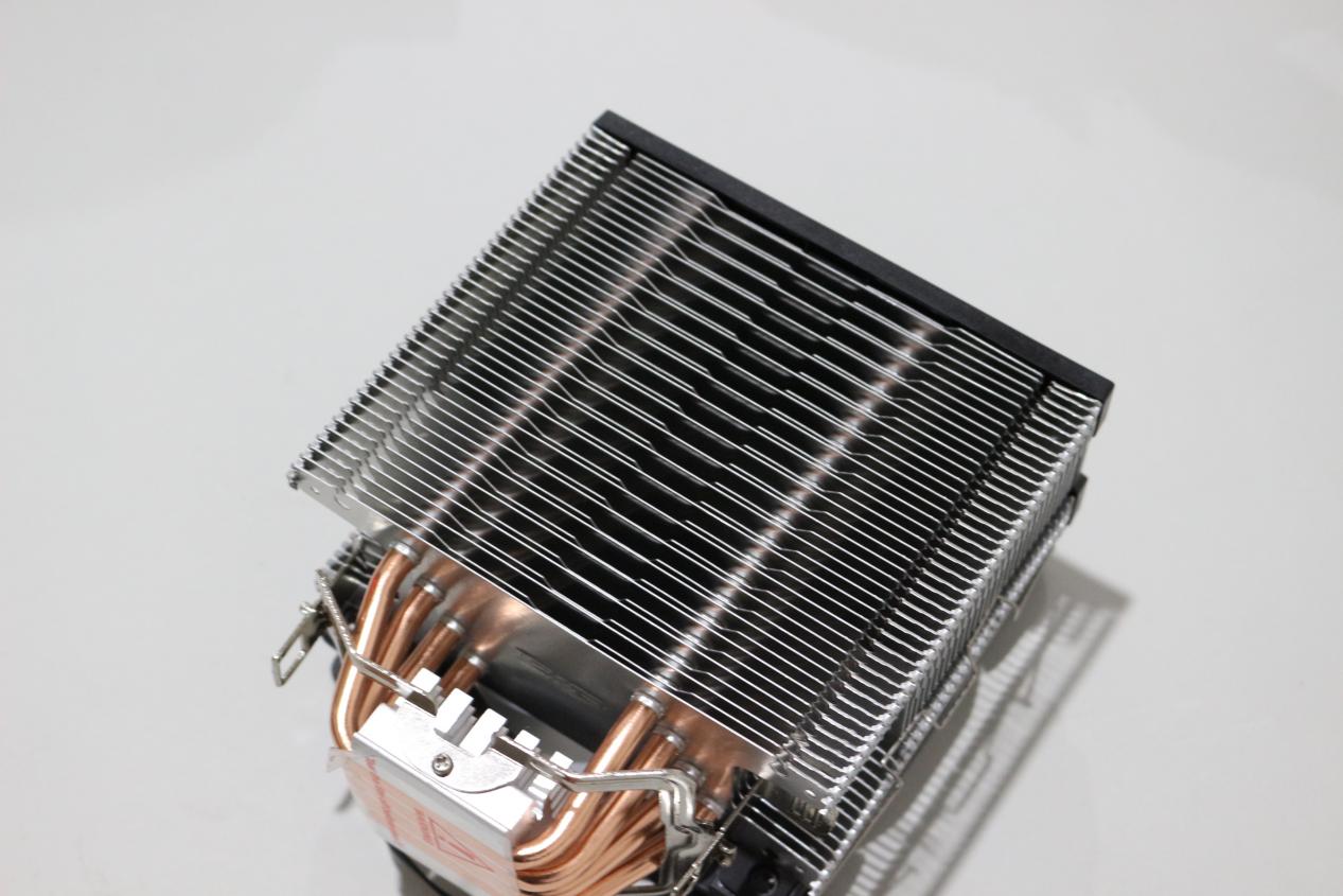 cpu散热选择水冷还是风冷,超频三东海x4适用哪个cpu