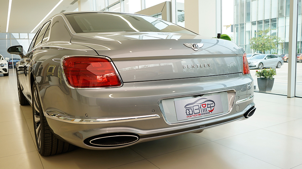 宾利飞驰2024款是立标还是平标,运动宾利飞驰