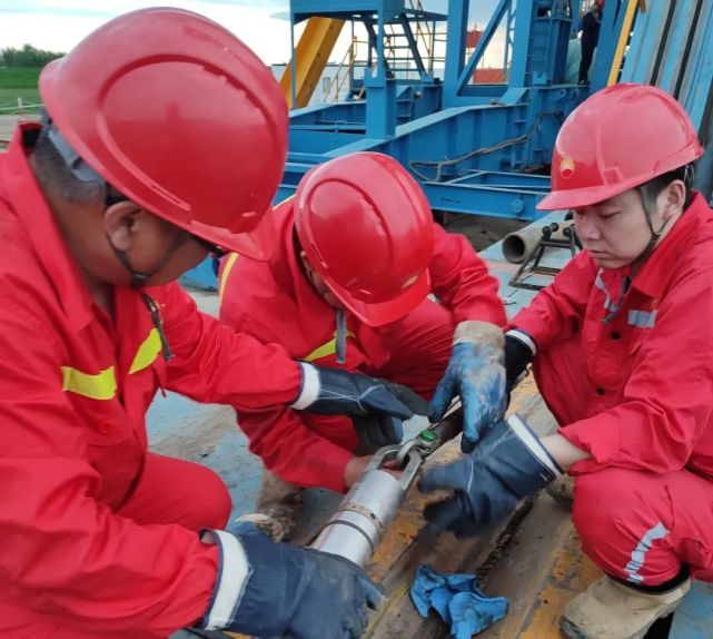 澶у簡娌圭敯閲囨补娴嬭瘯,澶у簡娌圭敯绗竴鍙i暱姘村钩娈靛彇鑺簳