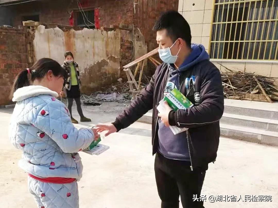 战“疫”队的老屋村“闯关记”