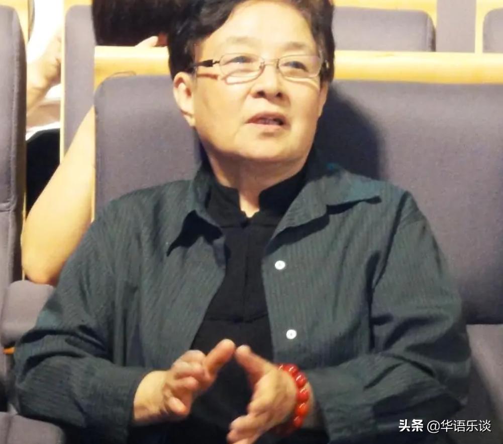 三国片尾曲历史的天空那英唱的,三国最悲壮的插曲