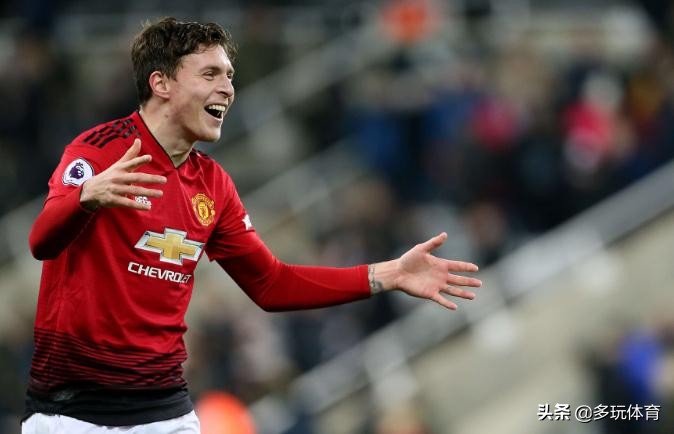 本赛季英超最强10组中卫组合,看看谁才是最佳拍档。