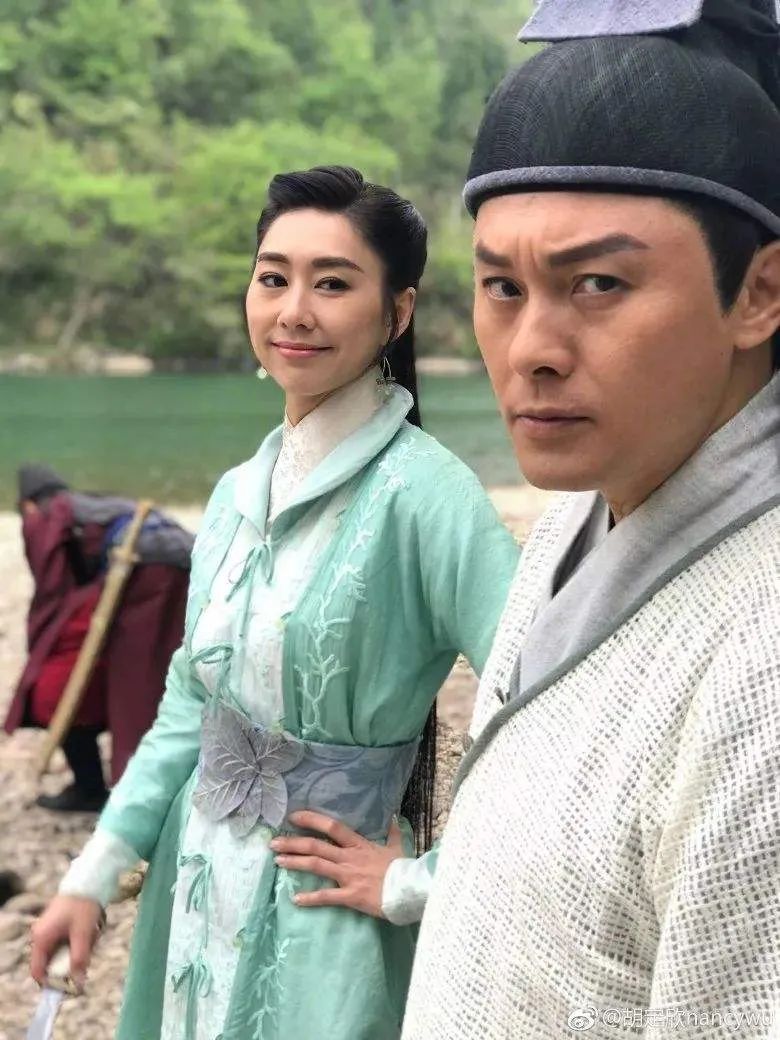 胡定欣播到一半就停更的电视剧,胡定欣tvb综艺睡前谈心选秀