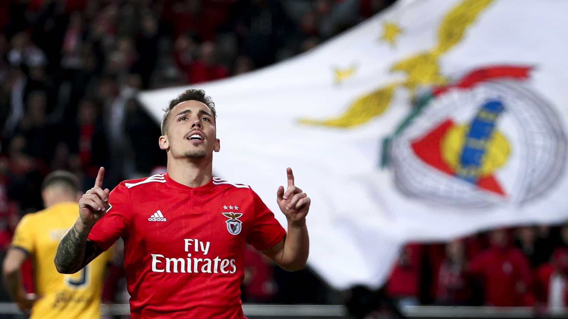 罗伯逊入位集锦,罗伯逊第一左后卫